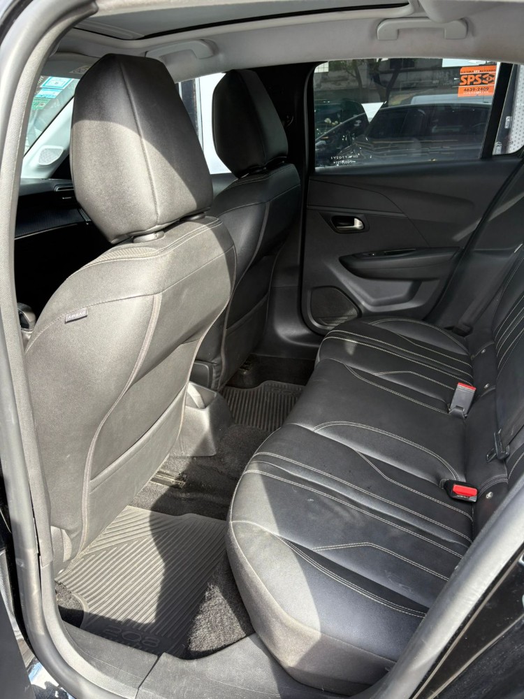 Peugeot 208 Allure — foto 8